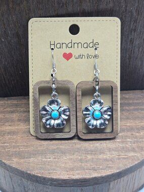 NWT Floral Faux Turquoise Earrings Western Country Cowgirl Silver Tone Dangle